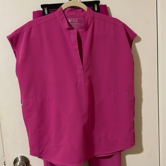 Figs Electric Orchid Rafaela Scrub Top - Picture 2 of 2